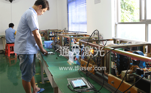通發(fā)激光電源質檢現場