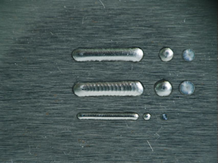<a href='http://www.533wawa.net.cn/product/3.htm' class='text_a'>模具激光焊機</a>修復鏡面模具效果